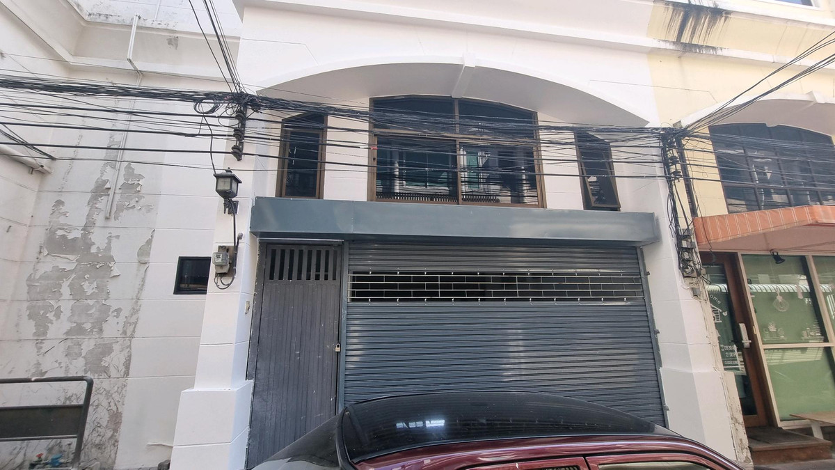 อาคารพาณิชย์สุขุมวิท อโศก ทองหล่อ : ให้เช่า ตึกสุขุมวิท BTS พร้อมพงษ ์ขนาด 300 ตรม.เดินทางสะดวก รับหลายธุรกิจ ยกเว้นครัวร้อน กัญชา แอลกอฮอลล์ 