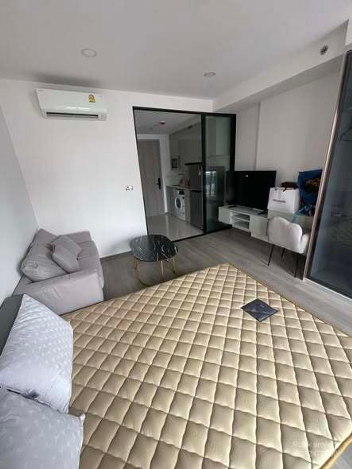 ให้เช่าคอนโดรัชดา ห้วยขวาง : RB1412 🏢 SOHO Bangkok Ratchada – ปล่อยเช่า Simplex ชั้น 7 ทำเลดี ใกล้ MRT ห้วยขวางเพียง 200 เมตร