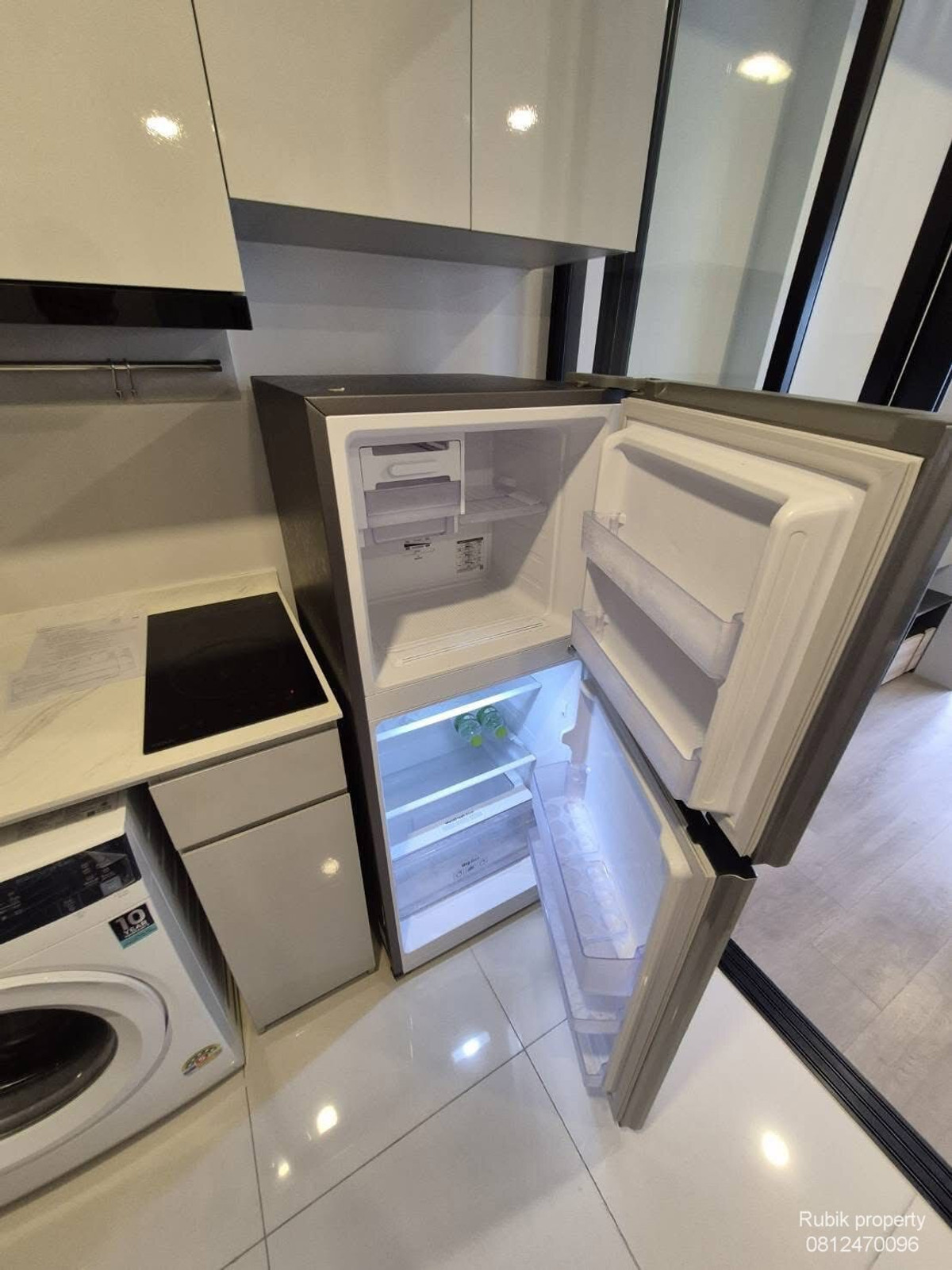 CondoRatchadapisek, Huaikwang, Suttisan : RB1416 | For rent/sale SOHO Bangkok Ratchada, luxury condo in the heart of Ratchada, only 5 minutes walk to MRT Huai Khwang.