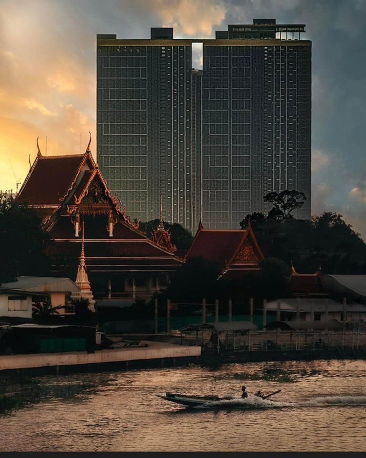 For SaleCondoRattanathibet, Sanambinna : 🏙️✨ For Sale: Politan Aqua Condo  2 Bedrooms, 2 Bathrooms, Stunning River View, Move-In Ready, Near MRT Saphan Phra Nang Klao 🌊🛥️