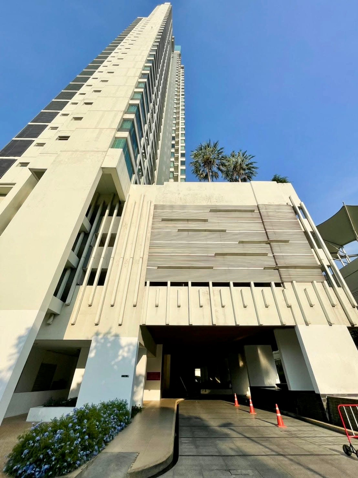 ขายคอนโดเกษตรศาสตร์ รัชโยธิน : ขายคอนโด Wind Ratchayothin | 1 ห้องนอน | วิวตึกช้างสุดอลังการ ทำเลติด BTS รัชโยธิน & Major รัชโยธิน  โอกาสดีสำหรับผู้มองหาคอนโดทำเลศักยภาพที่สุดในย่านรัชโยธิน