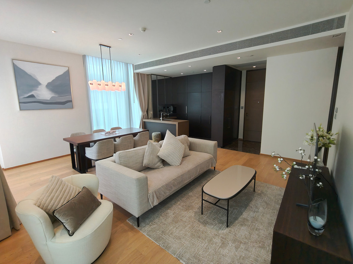 ให้เช่าคอนโดวิทยุ ชิดลม หลังสวน : Available Luxury 2-Bedroom Unit for Rent at 28 Chidlom, Prime Location