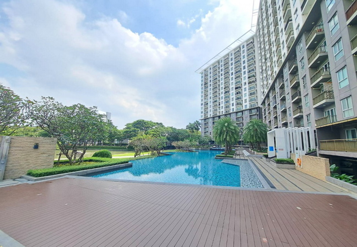 ขายคอนโดบางนา แบริ่ง ลาซาล : ขายคอนโด เดอะพาร์คแลนด์ ศรีนครินทร์ เลคไซด์ ถนนลาซาล(สุขุมวิท105) เนื้อที่ 56.66 ตร.ม. 1 นอน 1 น้ำ ราคาต่อรองได้