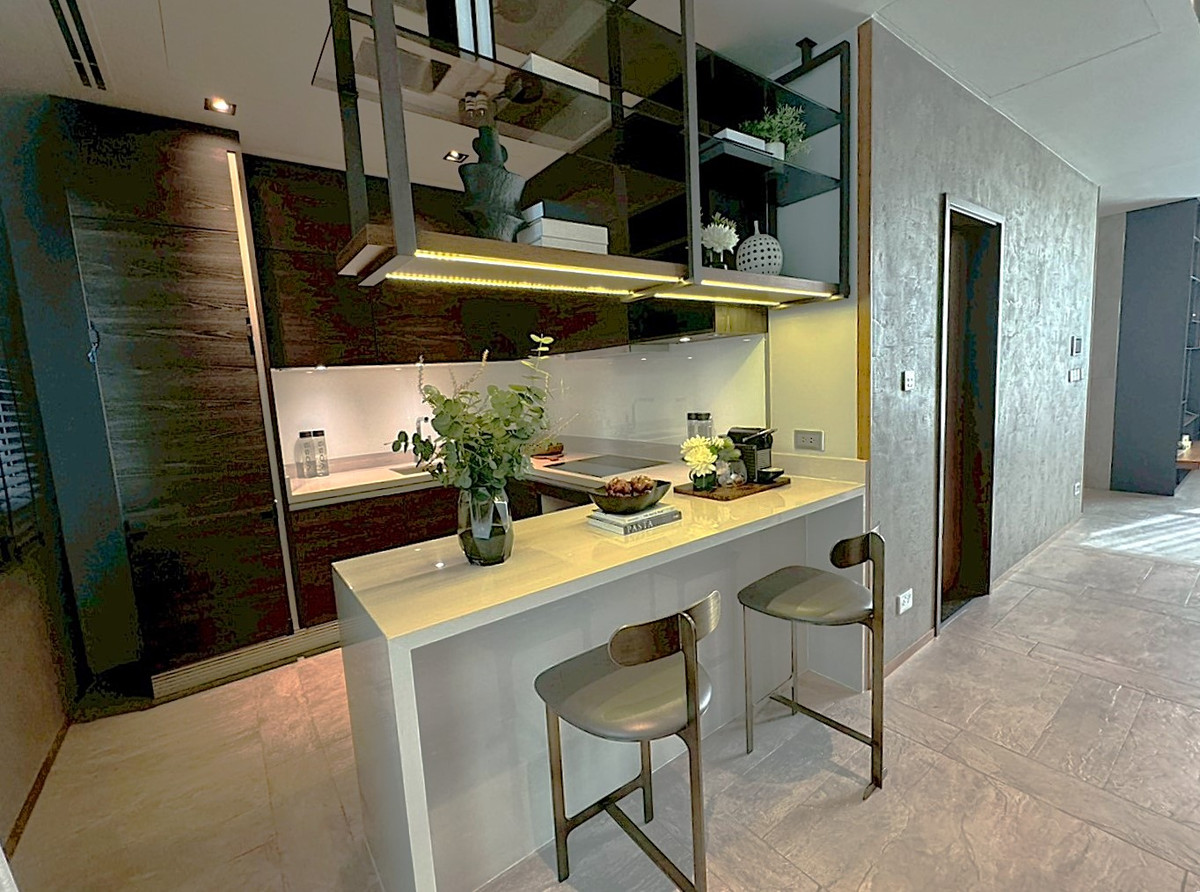 ขายอารีย์ อนุสาวรีย์ : 🏡 บ้านแฝดหรู 5 ชั้น พร้อมลิฟต์ส่วนตัว & สระว่ายน้ำ อารีย์-พหลโยธิน 