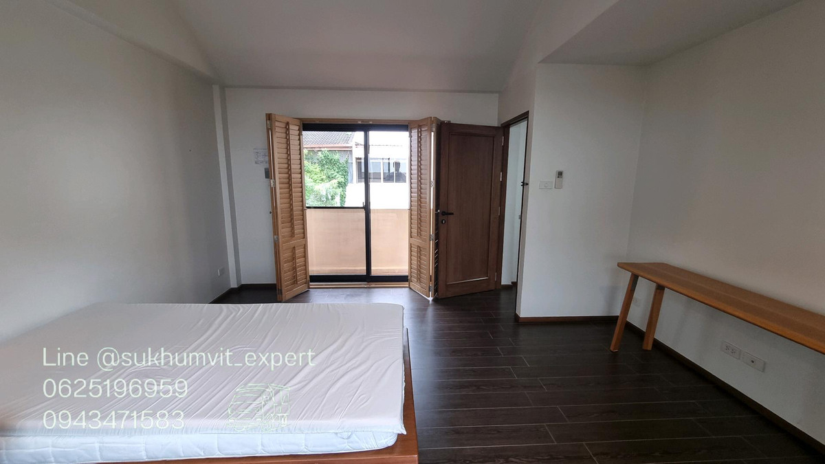 For RentHome OfficeSukhumvit, Asoke, Thonglor : For rent - Townhouse / Home Office Phrom Phong   House width 9.5 meters.
