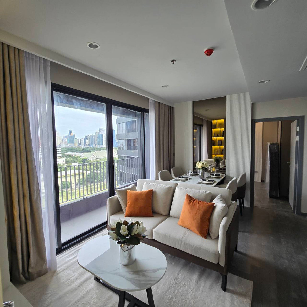 ขายคอนโดคลองเตย กล้วยน้ำไท : ด่วนเลย Coco Parc 2bed 2bth ขนาด 66.39sq.m. วิวเห็นสวนเบญฯ  ห้องสุดท้าย ตกแต่งครบ เพียง 15.69mb. พร้อมฟรีส่วนกลาง 5ปี โทร 095 7615782