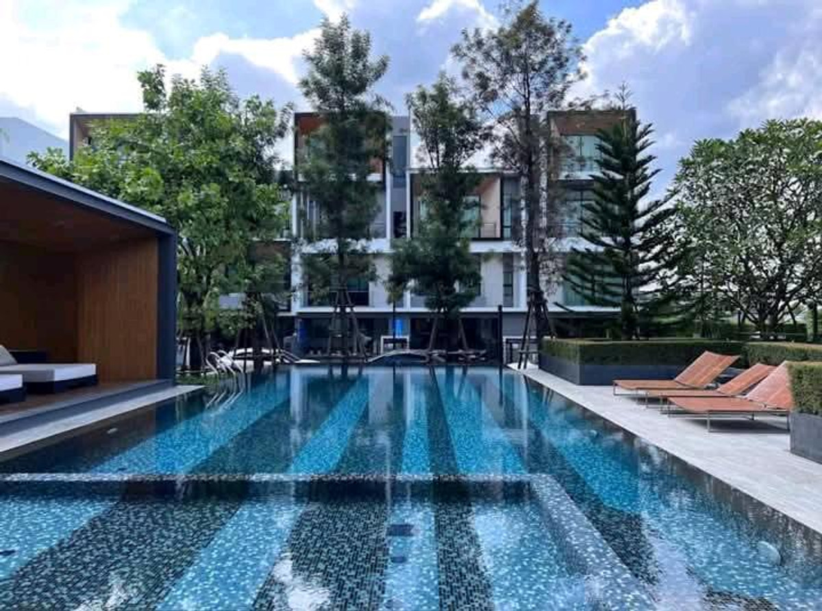 ให้เช่าทาวน์โฮมพัฒนาการ ศรีนครินทร์ : 🔴85000🔴 𝐍𝐢𝐫𝐯𝐚𝐧𝐚 𝐃𝐞𝐟𝐢𝐧𝐞 𝐒𝐫𝐢𝐧𝐚𝐤𝐚𝐫𝐢𝐧-𝐑𝐚𝐦𝐚𝟗 แบบ 3 ห้องนอน 4 ห้องน้ำ  มี 1 ห้องแม่บ้าน+1 ห้องน้ำ จอดรถ 2 คัน  บ้านจริงสวยตรงปก สอบถามข้อมูลเพิ่มเติม📞 Tel. 065-845-4284 คุณบี✅LINE Official : @bbcondo88   