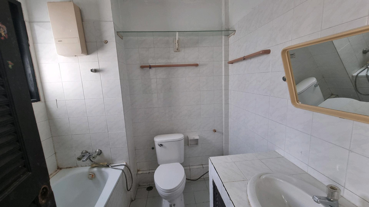 อาคารพาณิชย์สุขุมวิท อโศก ทองหล่อ : ให้เช่า ตึกสุขุมวิท BTS พร้อมพงษ ์ขนาด 300 ตรม.เดินทางสะดวก รับหลายธุรกิจ ยกเว้นครัวร้อน กัญชา แอลกอฮอลล์ 