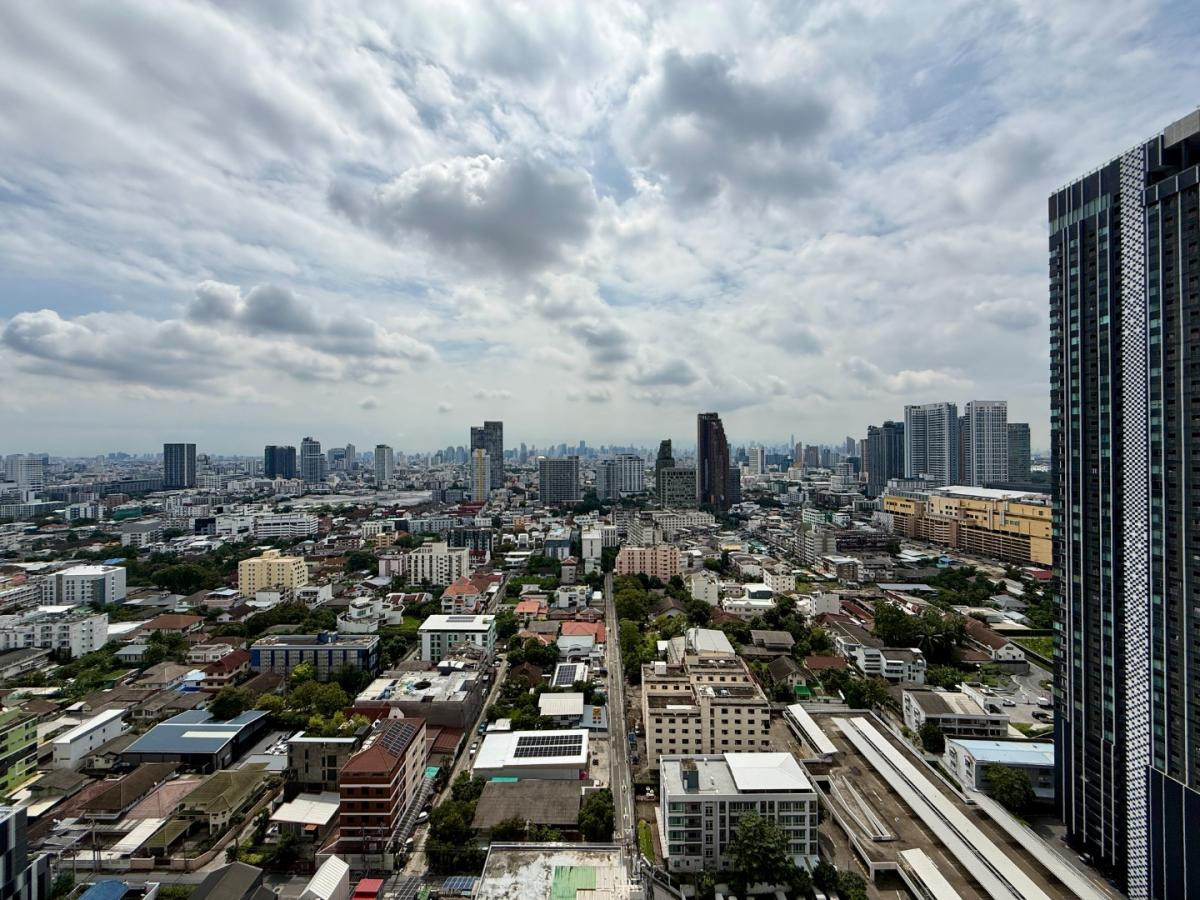 For SaleCondoLadprao, Central Ladprao : The Line Phaholyothin Park 📞 092-690-5445 1 Bed 38 sq.m., newly renovated, high floor, only 3.19 MB Next to BTS Ha Yaek Lat Phrao • Free transfer