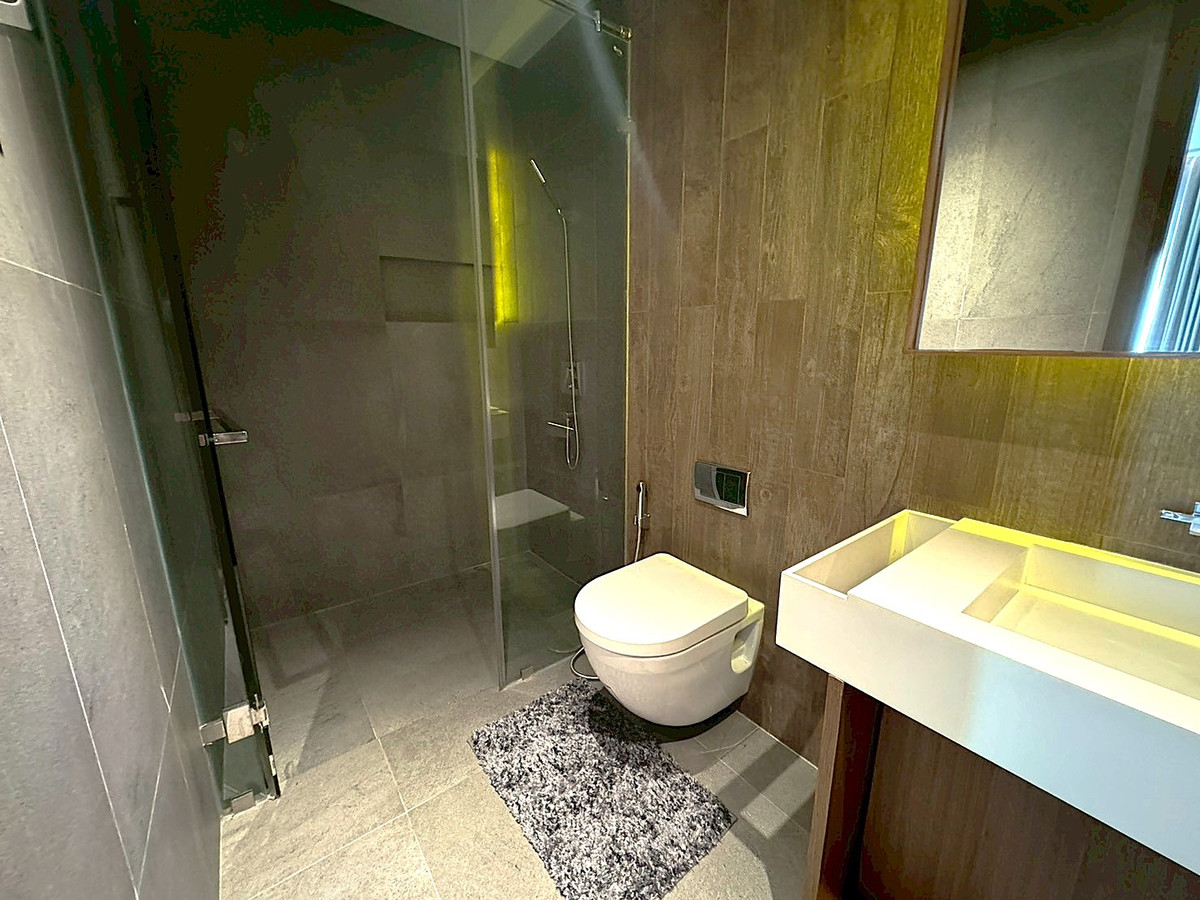 ขายอารีย์ อนุสาวรีย์ : 🏡 บ้านแฝดหรู 5 ชั้น พร้อมลิฟต์ส่วนตัว & สระว่ายน้ำ อารีย์-พหลโยธิน 