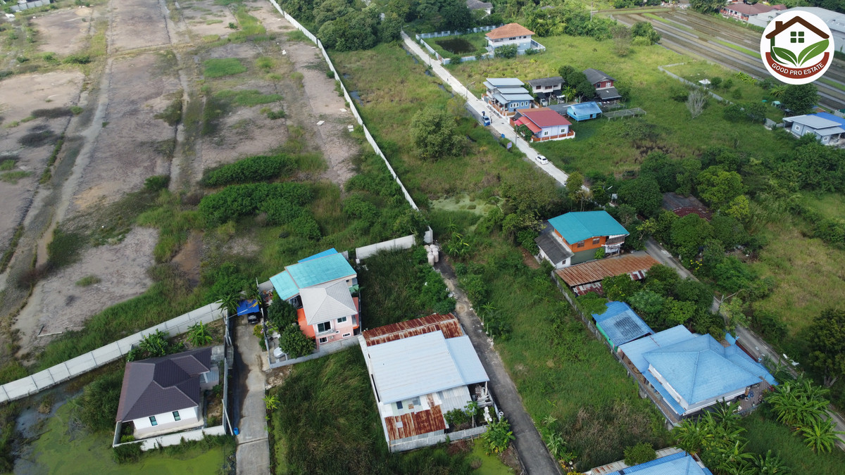 For SaleLandPathum Thani,Rangsit, Thammasat : 🔥 The plot is very beautiful! Pink land plan, 8 rai, Bang Khu Wat, front width almost 330 m., in a community zone - has potential. Grows in the city of Pathum Suitable for immediate project, title deed ready! 🔥
