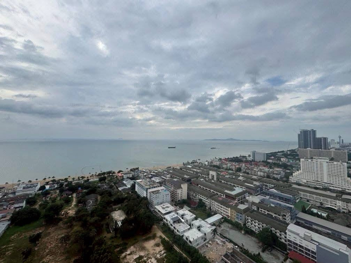 ขายคอนโดพัทยา บางแสน ชลบุรี สัตหีบ : ขายคอนโดวิวทะเล The Riviera Jomtien   ชั้น 36 วิวทะเล ห้อง Studio ขนาด 25 ตร.ม. ราคา 3,000,000 บาท
