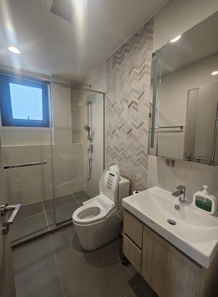 ให้เช่าคอนโดสุขุมวิท อโศก ทองหล่อ : 🔥ให้เช่าด่วน🔥โอกะ เฮ้าส์ สุขุมวิท 36 ห้องกว้าง 2ห้องนอน ห้องมุม วิวดี เฟอร์นิเจอร์ครบพร้อมเข้าอยู่ ใกล้ BTS ทองหล่อ