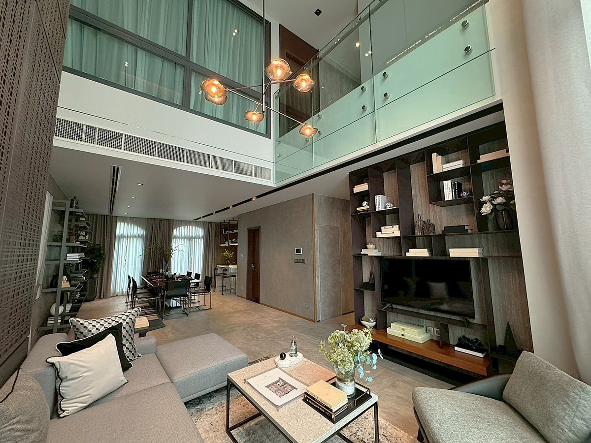 ขายอารีย์ อนุสาวรีย์ : 🏡 บ้านแฝดหรู 5 ชั้น พร้อมลิฟต์ส่วนตัว & สระว่ายน้ำ อารีย์-พหลโยธิน 