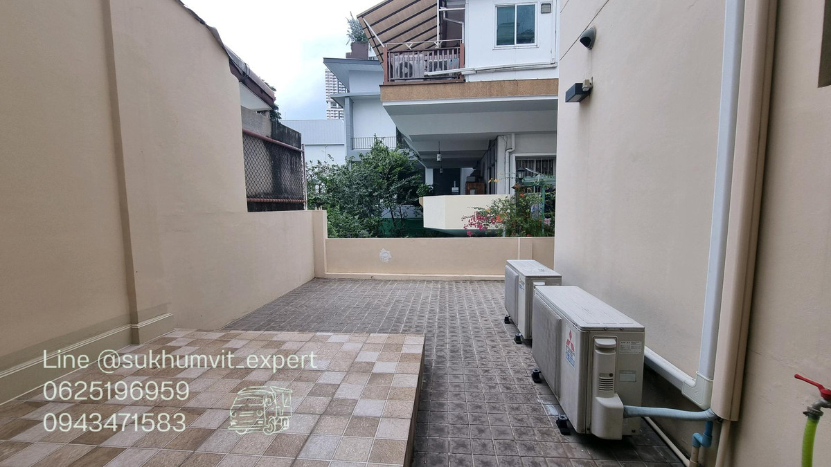For RentHome OfficeSukhumvit, Asoke, Thonglor : For rent - Townhouse / Home Office Phrom Phong   House width 9.5 meters.