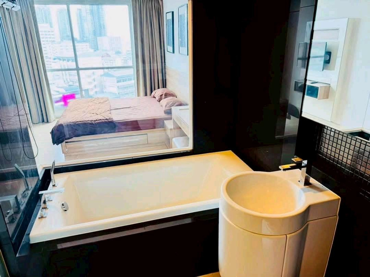 ให้เช่าคอนโดสาทร นราธิวาส : For Rent Rhythm Sathorn 2bed2bath 67 Sqm Fullyfurnish 38,000-