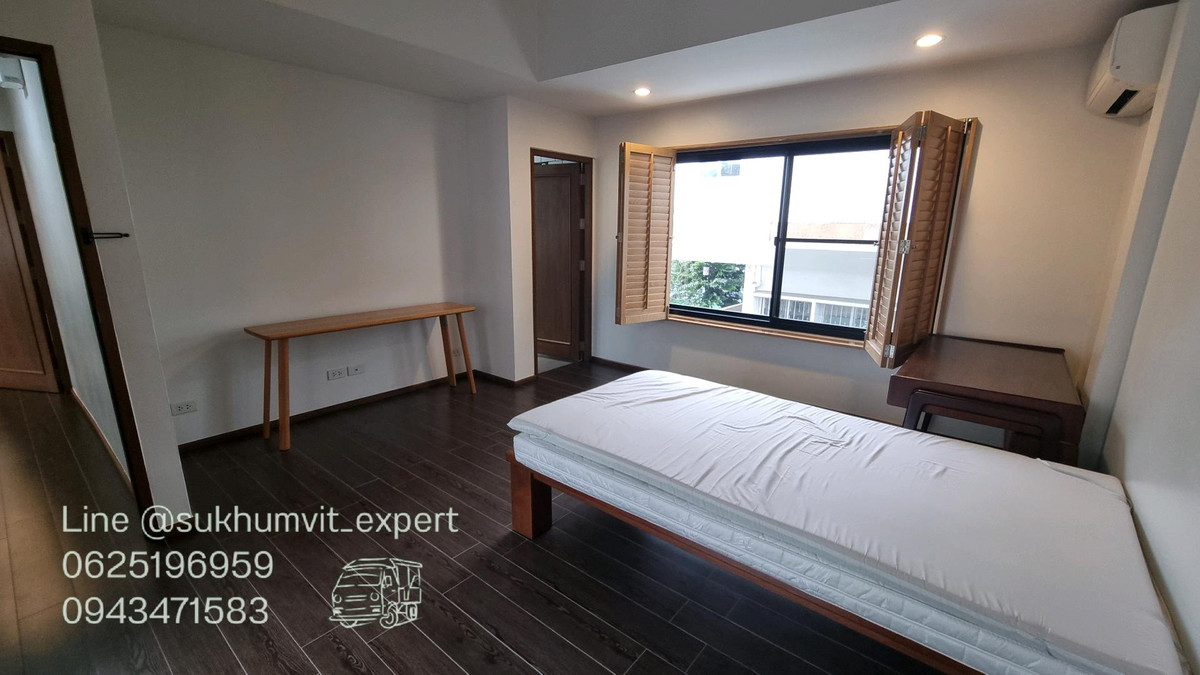 For RentHome OfficeSukhumvit, Asoke, Thonglor : For rent - Townhouse / Home Office Phrom Phong   House width 9.5 meters.