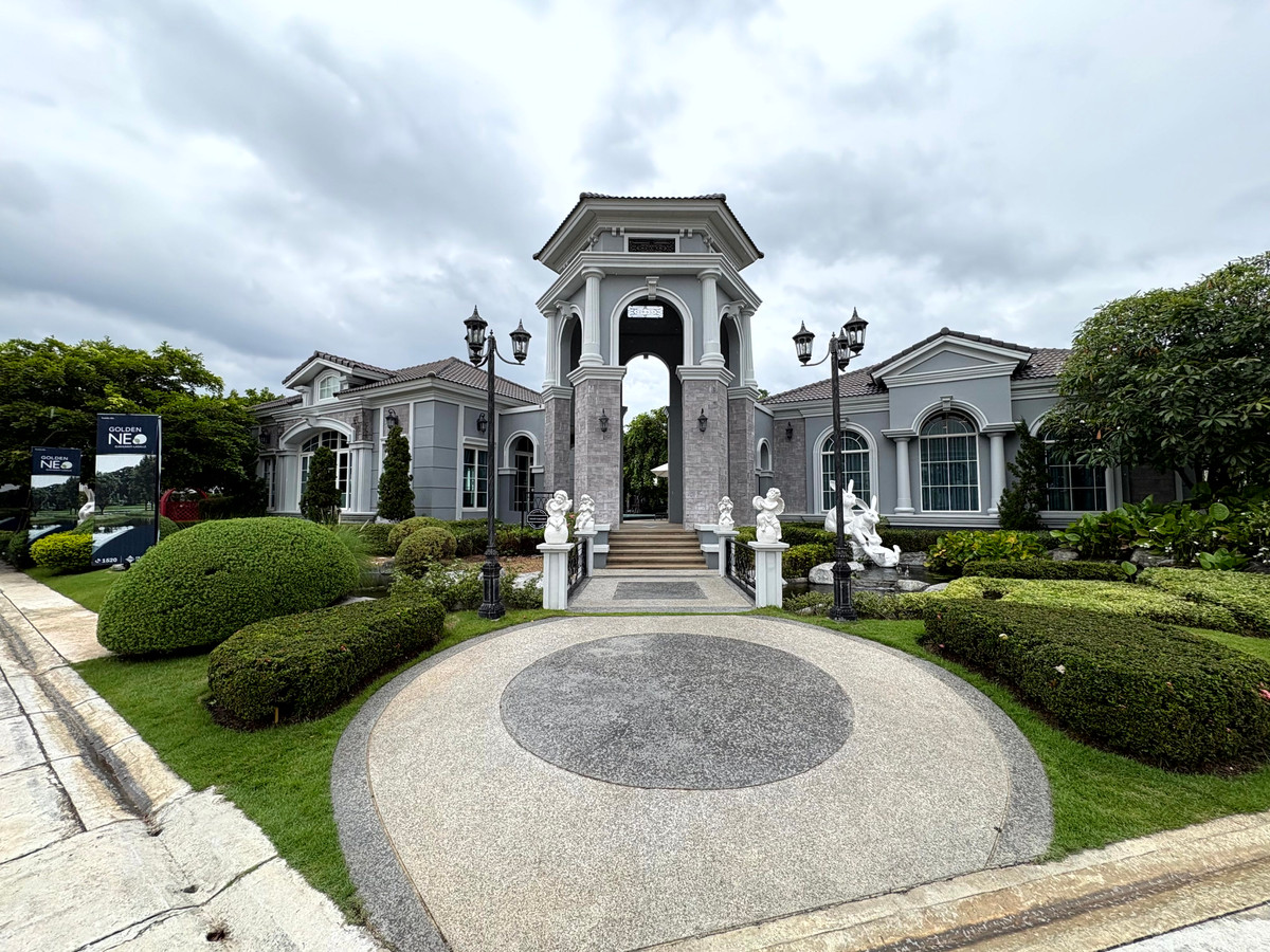 For RentHouseSamut Prakan,Samrong : New Luxury 4Beds 4Baths Sukhumvit 113 For Rent, Ready to Move In! Golden Neo Sukhumvit Lasalle