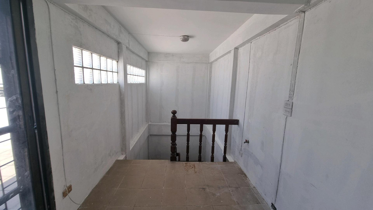 อาคารพาณิชย์สุขุมวิท อโศก ทองหล่อ : ให้เช่า ตึกสุขุมวิท BTS พร้อมพงษ ์ขนาด 300 ตรม.เดินทางสะดวก รับหลายธุรกิจ ยกเว้นครัวร้อน กัญชา แอลกอฮอลล์ 