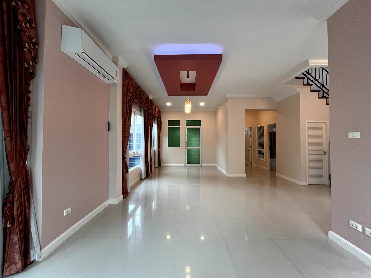 ขายบ้านลาดกระบัง สุวรรณภูมิ :  เพอร์เฟค มาสเตอร์พีซ สุขุมวิท 77 / 4 ห้องนอน (ขาย), Perfect Masterpiece Sukhumvit 77 / 4 Bedrooms (FOR SALE) POON050