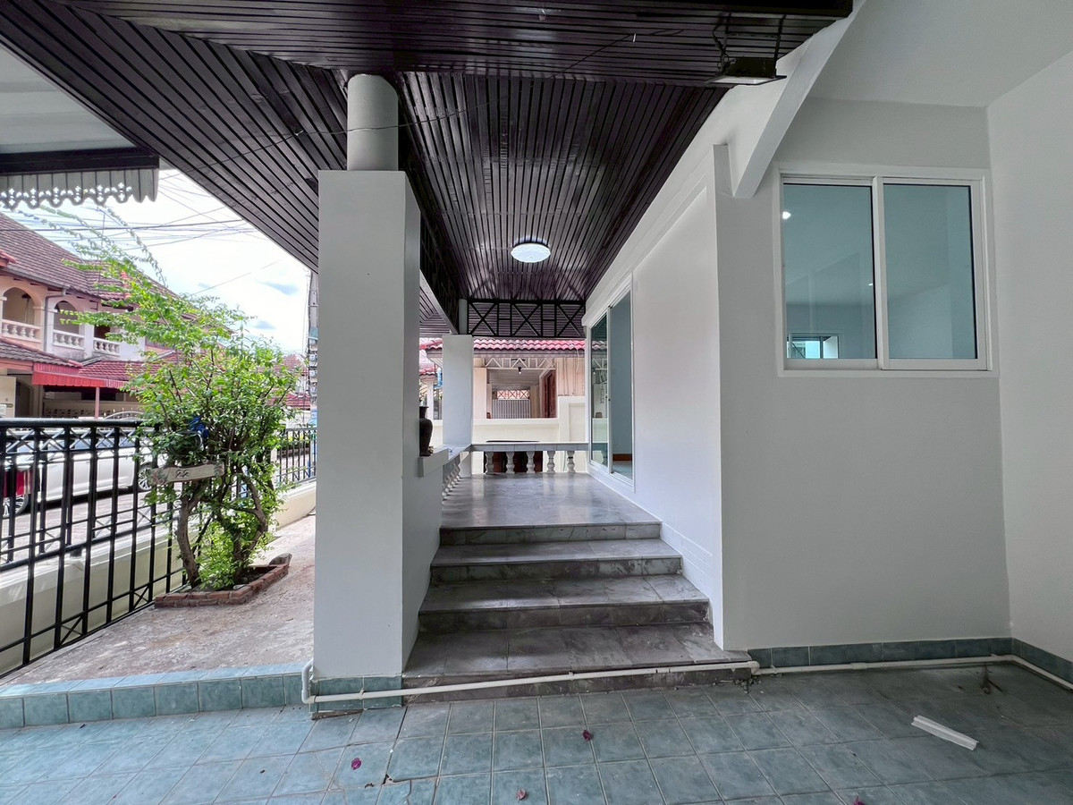 ขายนวมินทร์ รามอินทรา : 88255 - ขายบ้านแฝด 2 ชั้น หมู่บ้านกัญจเพชร 3 นวมินทร์ 74 ใกล้รถไฟฟ้า ทำเลดีมาก พร้อมอยู่