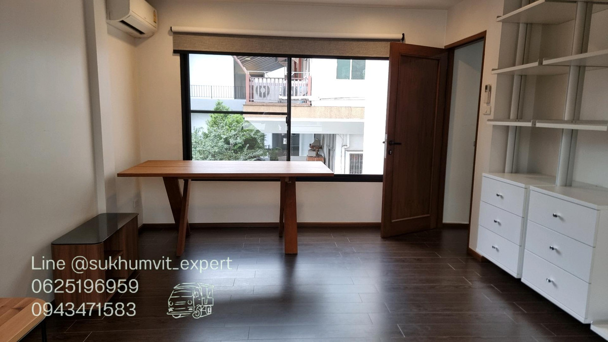 For RentHome OfficeSukhumvit, Asoke, Thonglor : For rent - Townhouse / Home Office Phrom Phong   House width 9.5 meters.