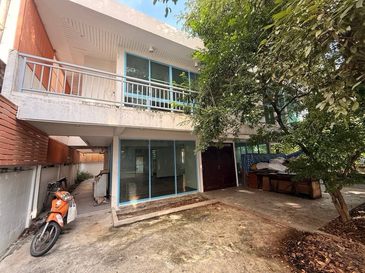 ให้เช่าบ้านลาดพร้าว101 แฮปปี้แลนด์ : ให้เช่าบ้านเดี่ยว โซน ลาดพร้าว ใกล้ รพ.เวชธานี เพียง 5 นาที