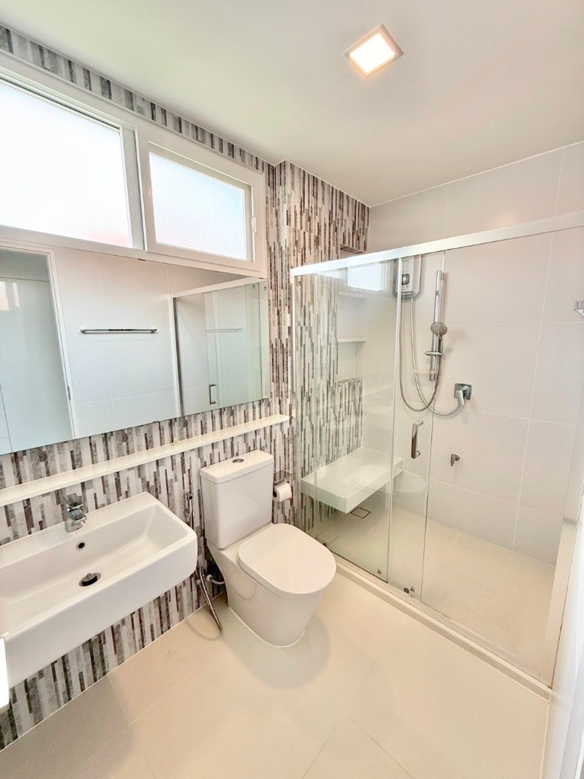 ขายบ้านลาดกระบัง สุวรรณภูมิ : Mantana 2 Motorway-New Krungthepkreetha บ้านเดี่ยว ที่ดิน 111.8 ตร.วา ราคา 17.5 ลบ. ทำเลดีที่สุดในโครงการ รีบด่วน! 📞 092‑690‑5445