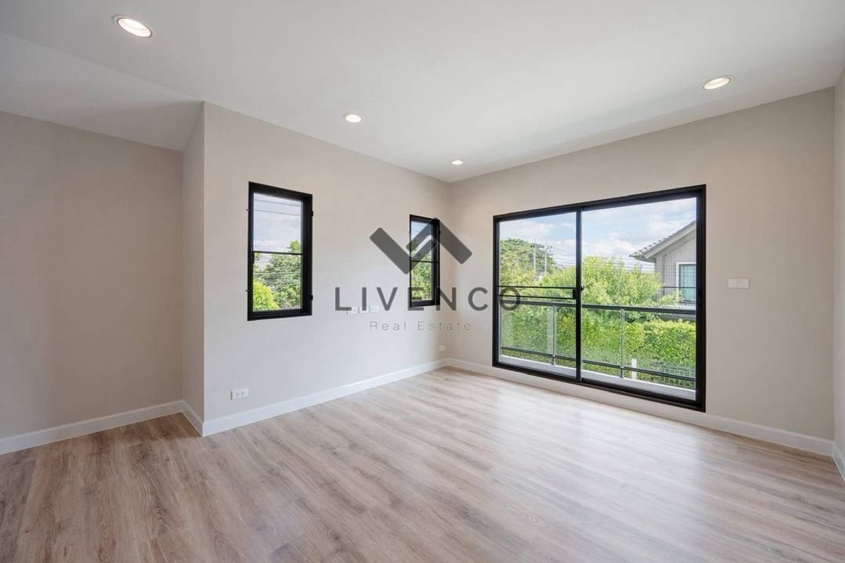 For SaleHousePhutthamonthon, Salaya : Single house for sale, Pave (Pinklao-Salaya)  View in front of the garden, corner plot ♥️