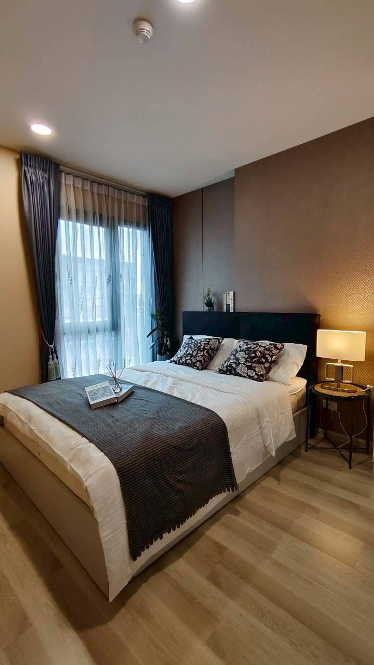 ขายคอนโดรัชดา ห้วยขวาง : Centric Huai Khwang Station 📞 092-690-5445 1 นอน แต่งครบ 3.65 ลบ. ใกล้ MRT ห้วยขวาง ห้องใหม่มาก พร้อมอยู่ 