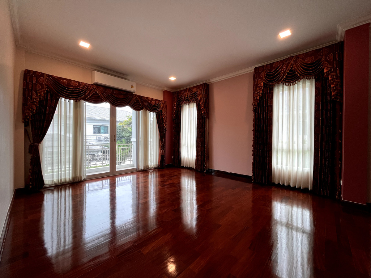 ขายบ้านลาดกระบัง สุวรรณภูมิ :  เพอร์เฟค มาสเตอร์พีซ สุขุมวิท 77 / 4 ห้องนอน (ขาย), Perfect Masterpiece Sukhumvit 77 / 4 Bedrooms (FOR SALE) POON050