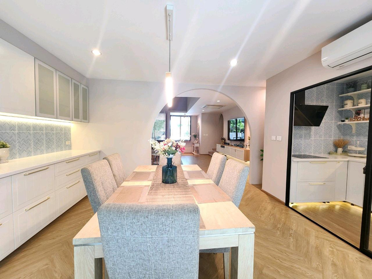 ให้เช่าทาวน์โฮมพัฒนาการ ศรีนครินทร์ : 🔴85000🔴 𝐍𝐢𝐫𝐯𝐚𝐧𝐚 𝐃𝐞𝐟𝐢𝐧𝐞 𝐒𝐫𝐢𝐧𝐚𝐤𝐚𝐫𝐢𝐧-𝐑𝐚𝐦𝐚𝟗 แบบ 3 ห้องนอน 4 ห้องน้ำ  มี 1 ห้องแม่บ้าน+1 ห้องน้ำ จอดรถ 2 คัน  บ้านจริงสวยตรงปก สอบถามข้อมูลเพิ่มเติม📞 Tel. 065-845-4284 คุณบี✅LINE Official : @bbcondo88   