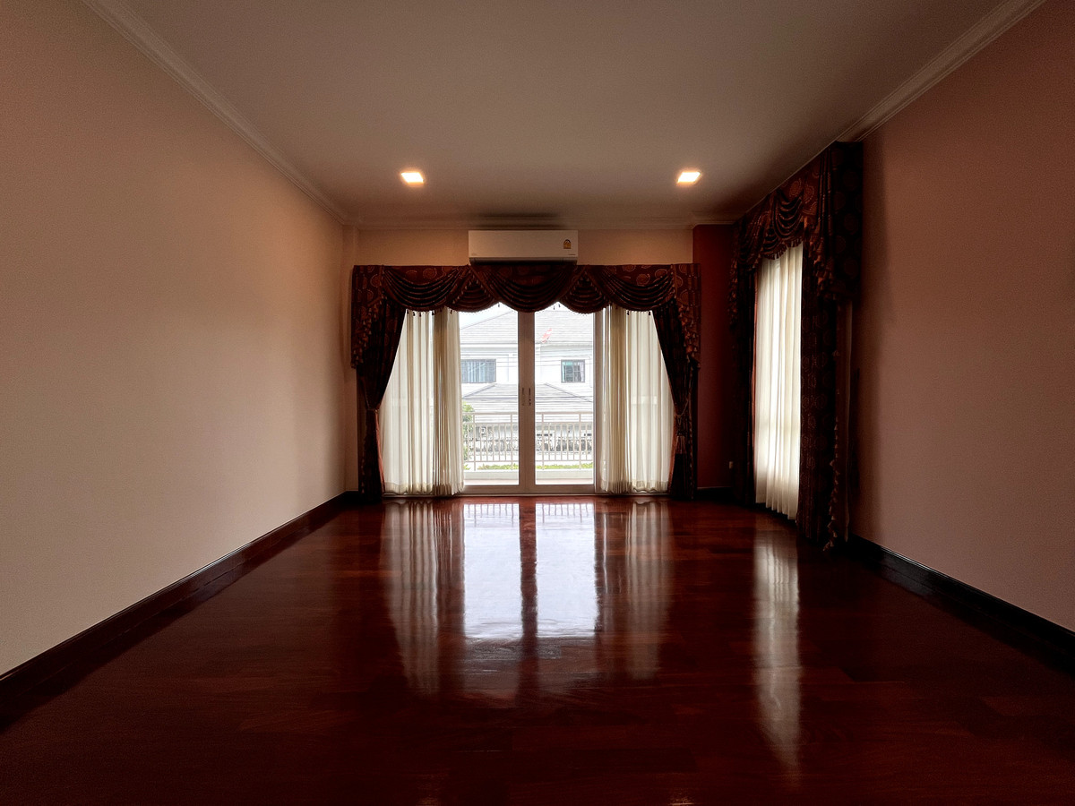 ขายบ้านลาดกระบัง สุวรรณภูมิ :  เพอร์เฟค มาสเตอร์พีซ สุขุมวิท 77 / 4 ห้องนอน (ขาย), Perfect Masterpiece Sukhumvit 77 / 4 Bedrooms (FOR SALE) POON050