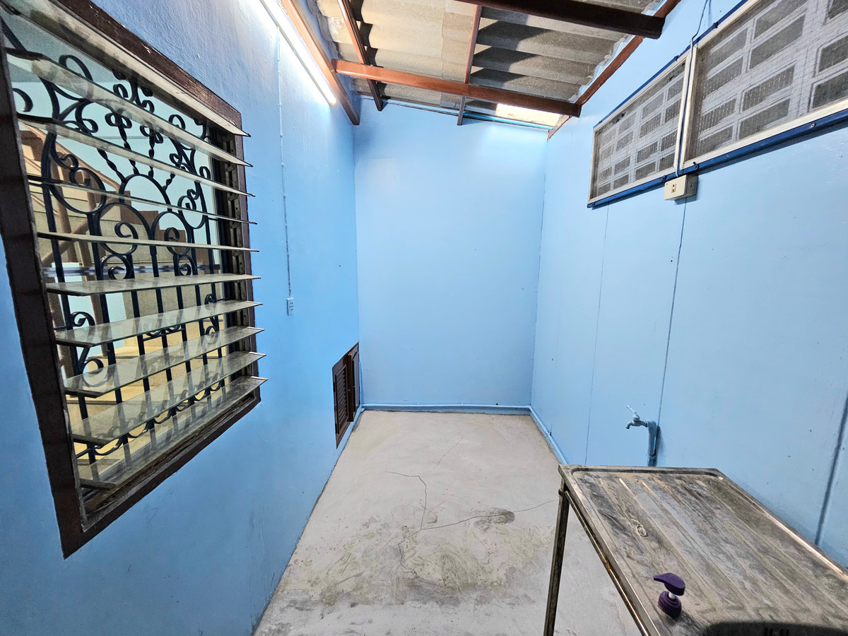 For RentTownhomeMin Buri, Romklao : For rent, 2-story shophouse near the MRT Orange Line station, Kheha Ram, only 60 meters, Soi Ramkhamhaeng 186, size 2 bedrooms, 2 bathrooms, 14 square wah, Min Buri Subdistrict, Min Buri District, Bangkok.