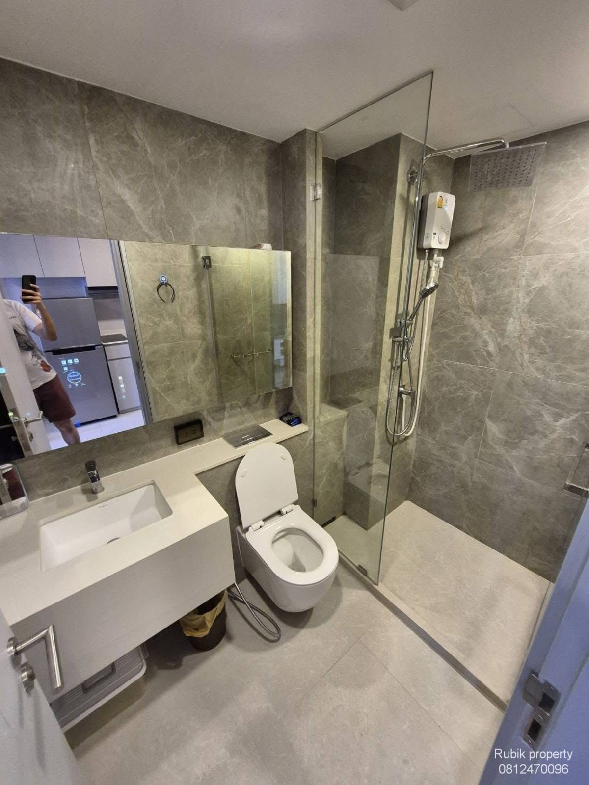 CondoRatchadapisek, Huaikwang, Suttisan : RB1416 | For rent/sale SOHO Bangkok Ratchada, luxury condo in the heart of Ratchada, only 5 minutes walk to MRT Huai Khwang.