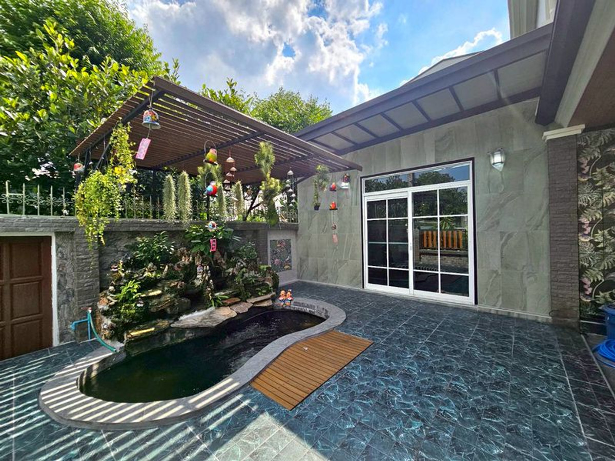 บ้านนวมินทร์ รามอินทรา : ขาย/ให้เช่า บ้านเดี่ยวหลังริม 2 ชั้น หมู่บ้านวันวรา 2 ติดถนนสายไหม ขนาด 5 ห้องนอน 57 ตร.ว. แขวงสายไหม เขตสายไหม กรุงเทพมหานคร 