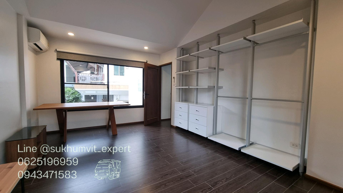 For RentHome OfficeSukhumvit, Asoke, Thonglor : For rent - Townhouse / Home Office Phrom Phong   House width 9.5 meters.