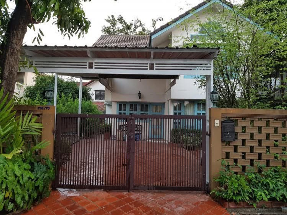 For RentHouseMin Buri, Romklao : 🐱Pet Friendly🐶 For Rent SammaKorn Ramkamhang | 3Bed 3Bath 3Parking📍Near RAIS & BMIS School