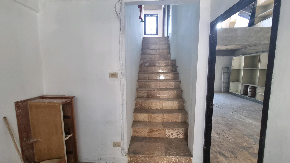 อาคารพาณิชย์สุขุมวิท อโศก ทองหล่อ : ให้เช่า ตึกสุขุมวิท BTS พร้อมพงษ ์ขนาด 300 ตรม.เดินทางสะดวก รับหลายธุรกิจ ยกเว้นครัวร้อน กัญชา แอลกอฮอลล์ 