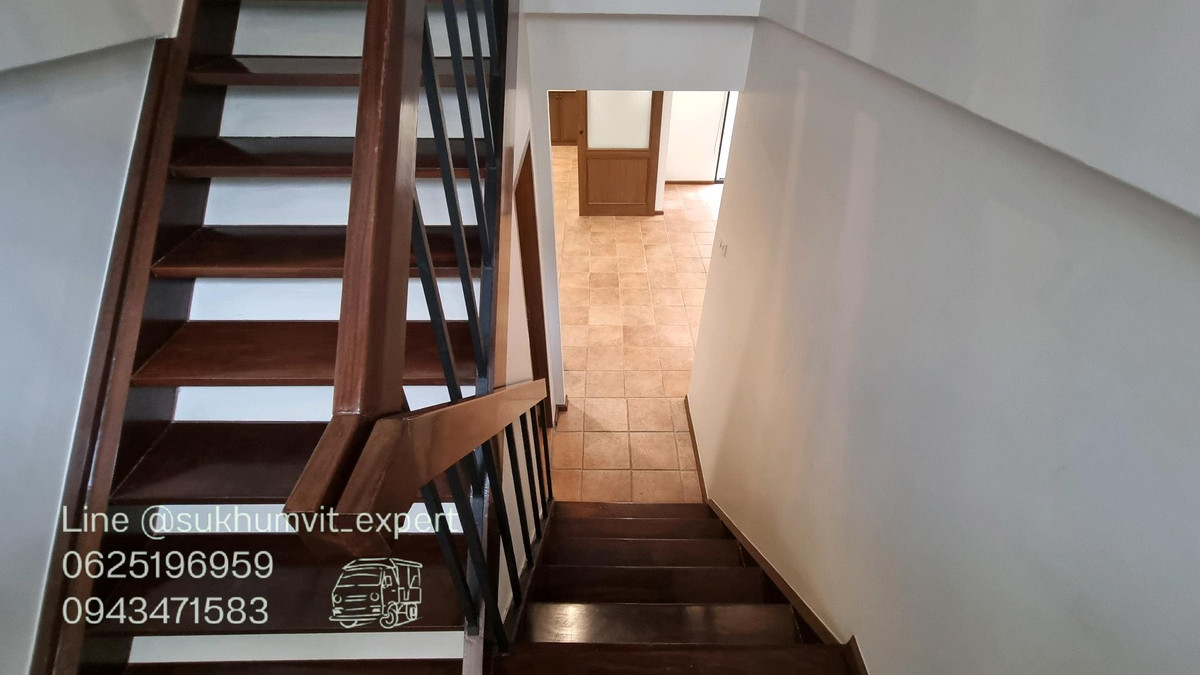 For RentHome OfficeSukhumvit, Asoke, Thonglor : For rent - Townhouse / Home Office Phrom Phong   House width 9.5 meters.