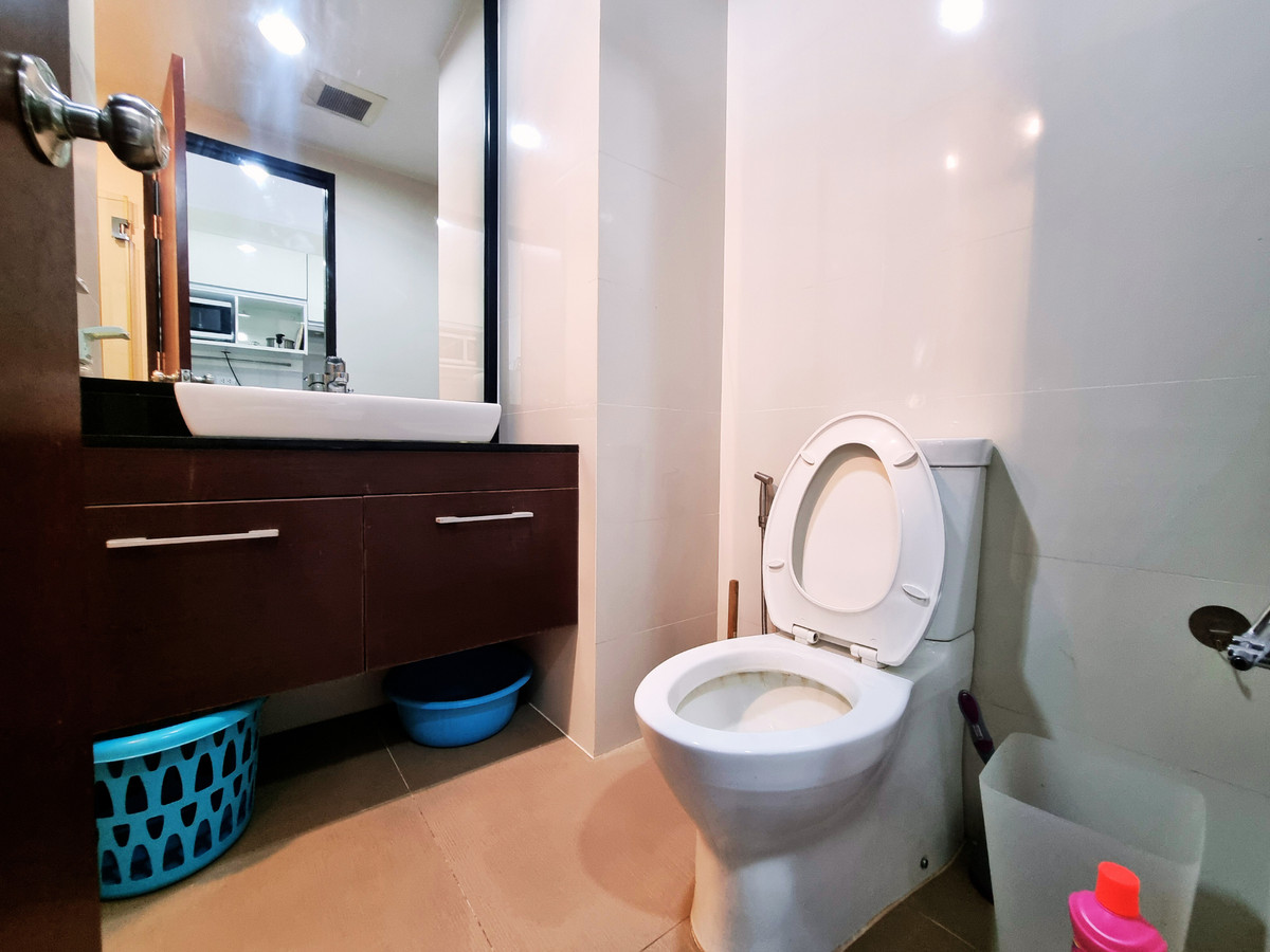 For SaleCondoLadprao, Central Ladprao : Abstracts Phahonyothin Park: A Golden Opportunity for Investors & Home Seekers!