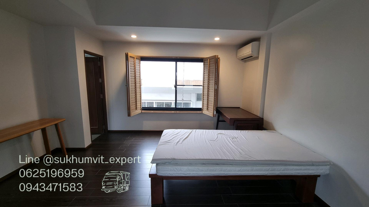 For RentHome OfficeSukhumvit, Asoke, Thonglor : For rent - Townhouse / Home Office Phrom Phong   House width 9.5 meters.
