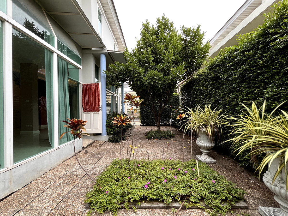 ขายบ้านลาดกระบัง สุวรรณภูมิ :  เพอร์เฟค มาสเตอร์พีซ สุขุมวิท 77 / 4 ห้องนอน (ขาย), Perfect Masterpiece Sukhumvit 77 / 4 Bedrooms (FOR SALE) POON050