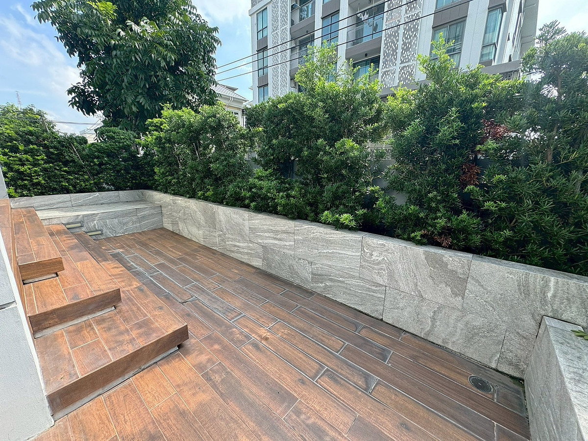 ขายอารีย์ อนุสาวรีย์ : 🏡 บ้านแฝดหรู 5 ชั้น พร้อมลิฟต์ส่วนตัว & สระว่ายน้ำ อารีย์-พหลโยธิน 