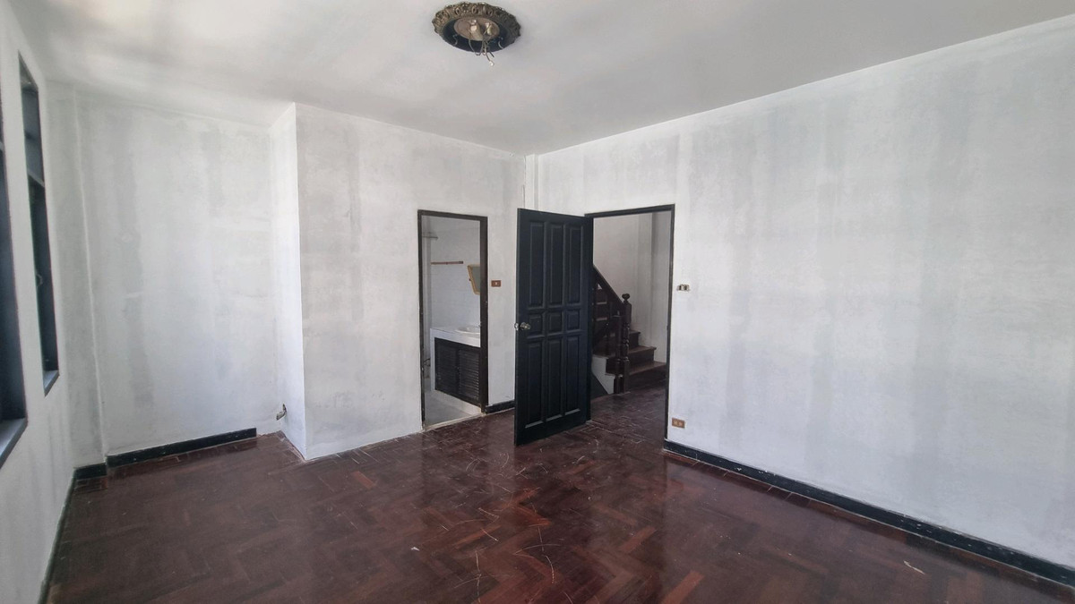 อาคารพาณิชย์สุขุมวิท อโศก ทองหล่อ : ให้เช่า ตึกสุขุมวิท BTS พร้อมพงษ ์ขนาด 300 ตรม.เดินทางสะดวก รับหลายธุรกิจ ยกเว้นครัวร้อน กัญชา แอลกอฮอลล์ 