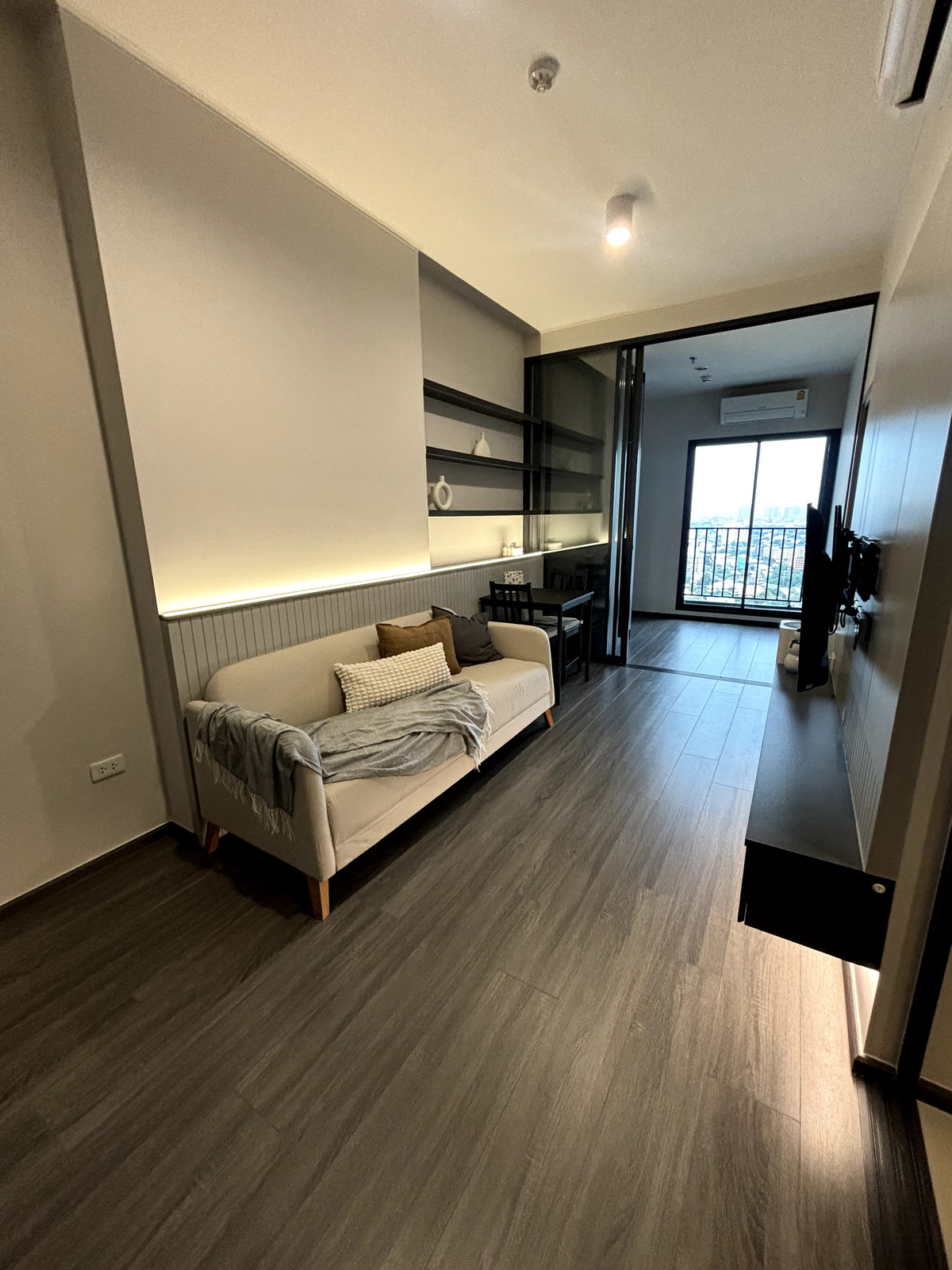 For RentCondoKhlongtoei, Kluaynamthai : 🔥Urgent for rent🔥 Ideo Sukhumvit - Rama 4, luxuriously decorated, beautiful view, fully furnished, ready to move in, near BTS Phra Khanong