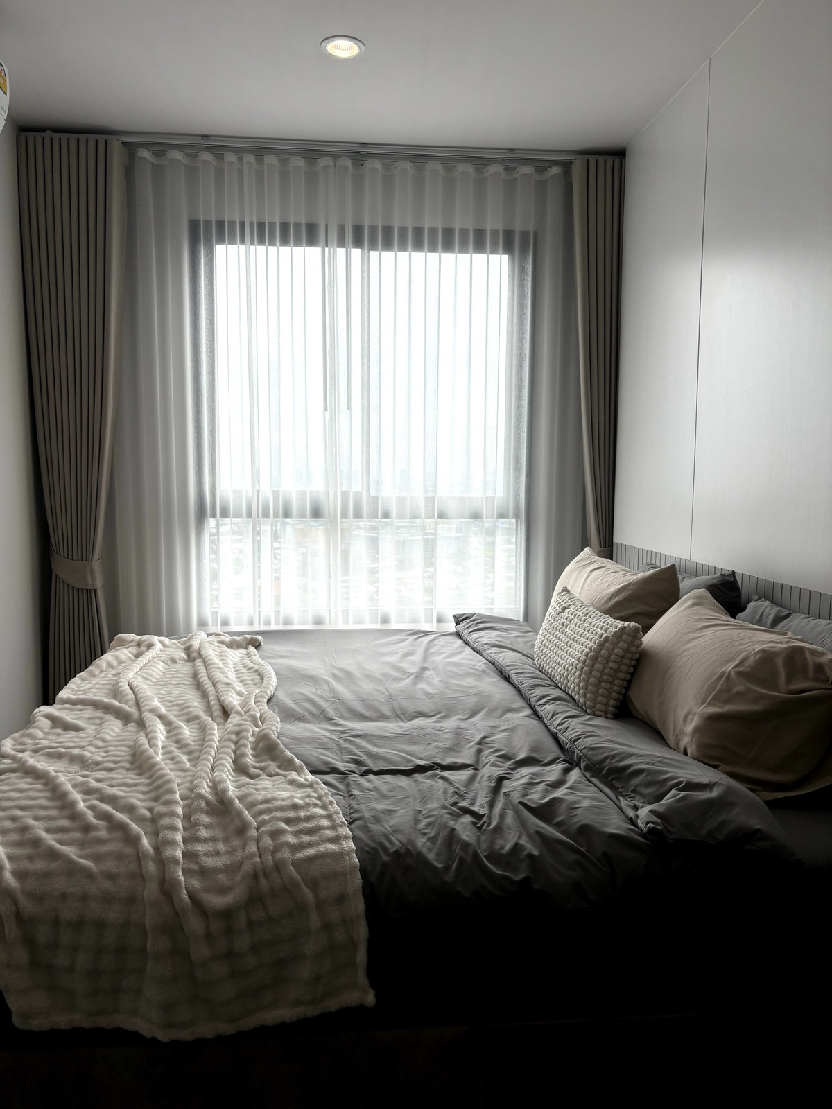 ขายคอนโดคลองเตย กล้วยน้ำไท : 🔥ขายด่วน🔥ไอดีโอ สุขุมวิท - พระราม 4 วิวแม่น้ำเจ้าพระยา เฟอร์นิเจอร์ครบพร้อมเข้าอยู่ ใกล้ BTS พระโขนง