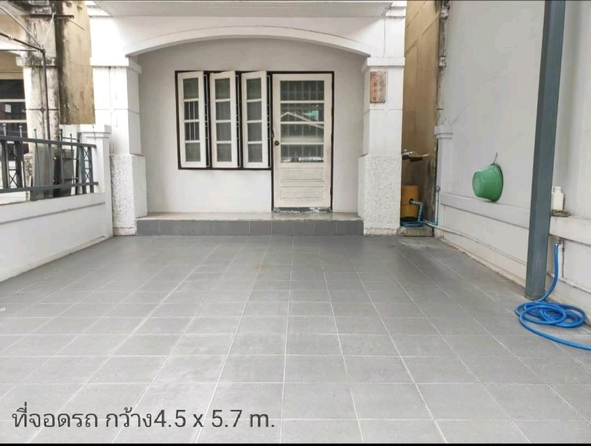 ขายทาวน์โฮมพุทธมณฑล ศาลายา : ขายด่วนมาก! ปรับลดเหลือ 2.69 ล้าน
ทาวน์เฮ้าส์ 3 ชั้น พุทธมณฑลสาย2  เนื้อที่20.3ตร.ว.บ้านแข็งแรงสภาพดีมาก ใกล้ตลาดสี่แยกทศกัณฑ์, ตลาดธนบุรี2  ใกล้ถนนตัดใหม่ศิริราชพรานนก-สาย4 