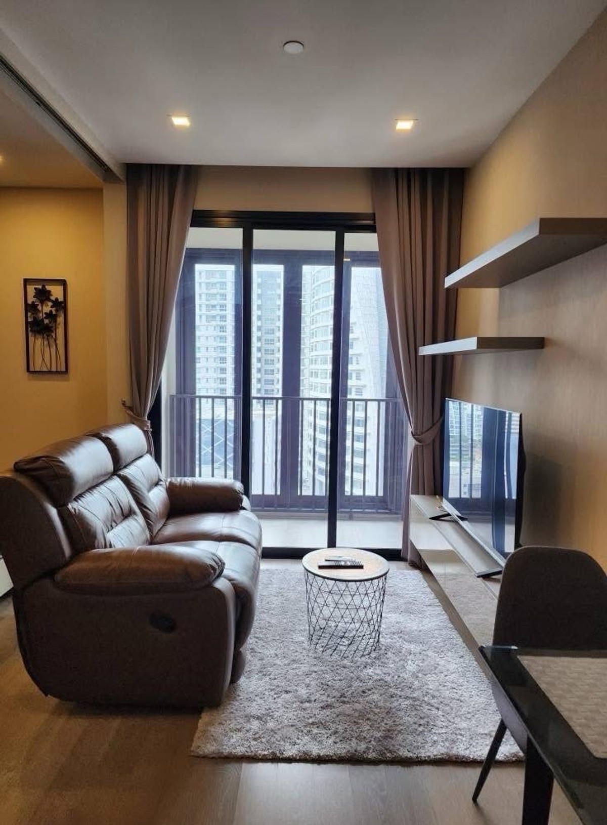 ให้เช่าคอนโดสุขุมวิท อโศก ทองหล่อ : ให้เช่าคอนโด Ashton Asoke-แอชตัน อโศก ชั้น 18 ขนาด 35 ตร.ม. 1 bedroom 1 bathroom วิวเมือง ทิศตะวันออก ราคาพิเศษ 25,000 บาท