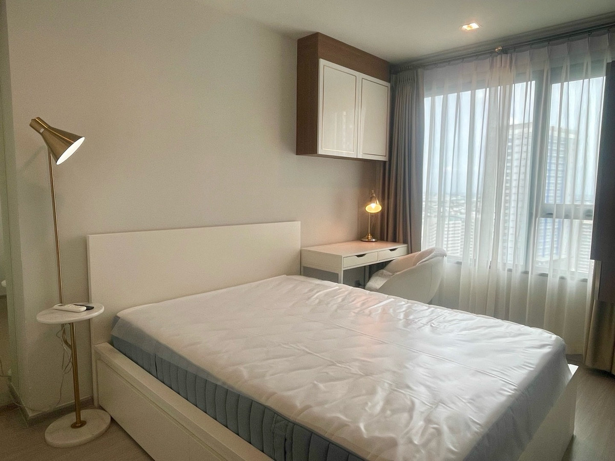 ให้เช่าคอนโดลาดพร้าว เซ็นทรัลลาดพร้าว : Life Ladprao พร้อมอยู่ 0 เมตร BTS ห้าแยกลาดพร้าว 1 ห้องนอน ราคาถูก ห้องแบบผนังกัน (Wall Type) 